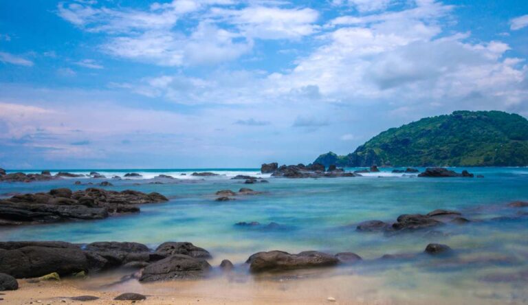 Mare cristallino - foto Pexels - LeBisbetiche.com