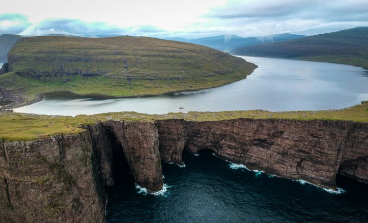 Lago Sørvágsvatn, Isole Faroe - LeBisbetiche.com