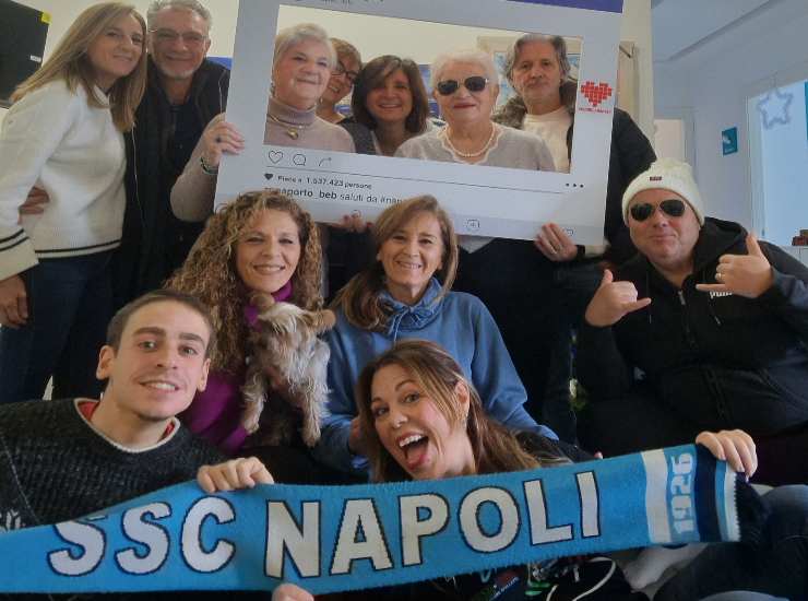 Luisa e Simone con alcuni clienti - LeBisbetiche.com