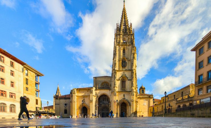 Oviedo - LeBisbetiche.com