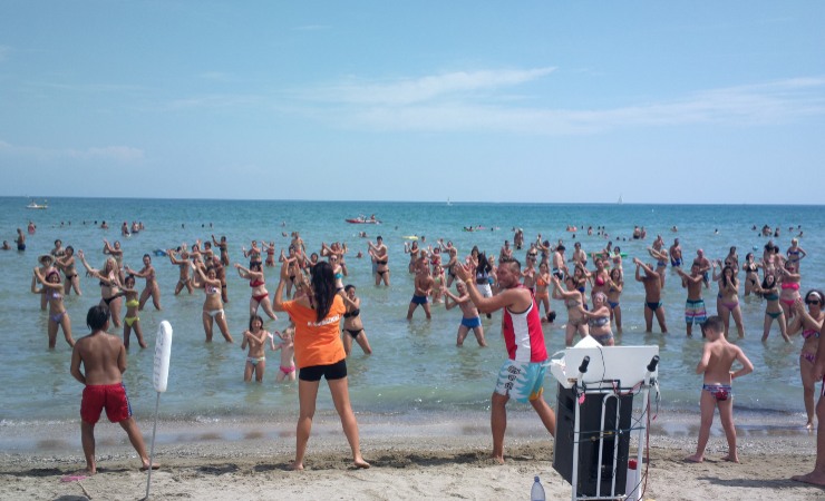 Persone al mare - LeBisbetiche.com