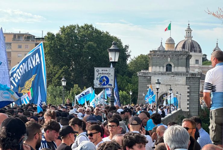 Laziali a Ponte Milvio - LeBisbetiche.com