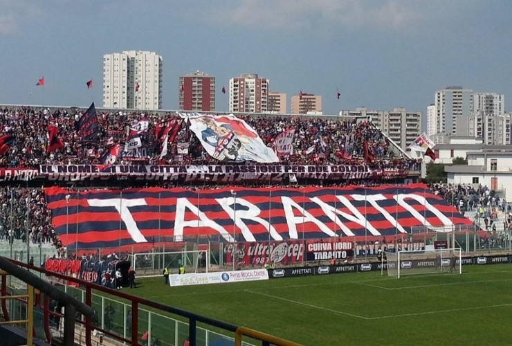 Stadio Erasmo Iacovone Taranto - LeBisbetiche.com