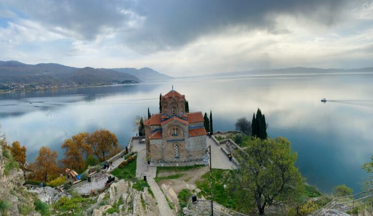 Lago di Ocrida in Macedonia del Nord, overtourism - LeBisbetiche.com