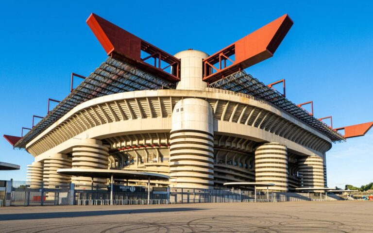 Stadio Giuseppe Meazza, calendario asimmetrico - LeBisbetiche.com