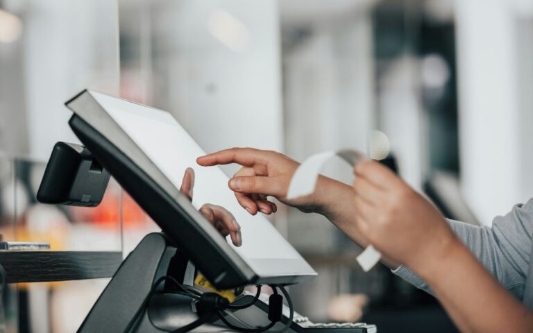 Stampa scontrino, scontrini sui social - LeBisbetiche.com