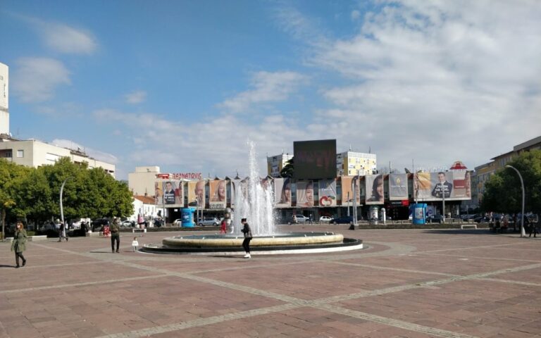 Piazza dell'Indipedenza Podgorica, Montenegro - LeBisbetiche.com